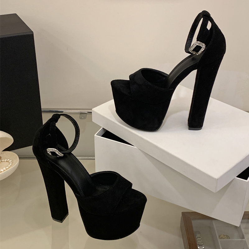 Sepatu Sandal Platform Tinggi  - Women Fashion Model ulasan dan harga