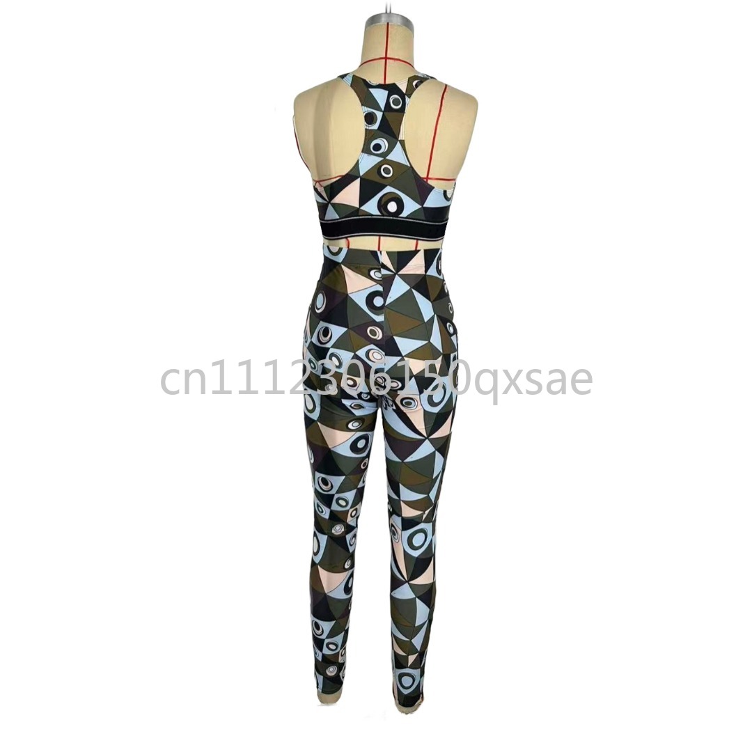 Desain Fashion Pakaian Renang  - Women Fashion Logo Design ulasan dan harga